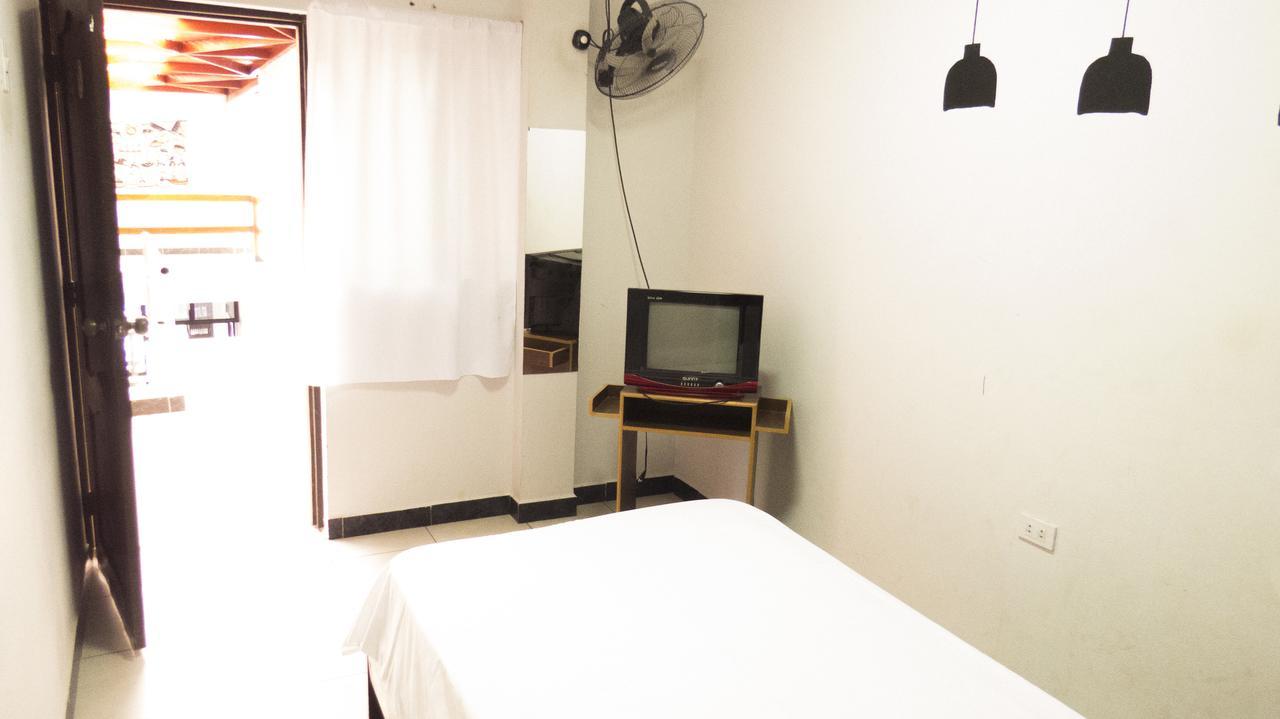 Jer'S Hostal Tumbes Dış mekan fotoğraf