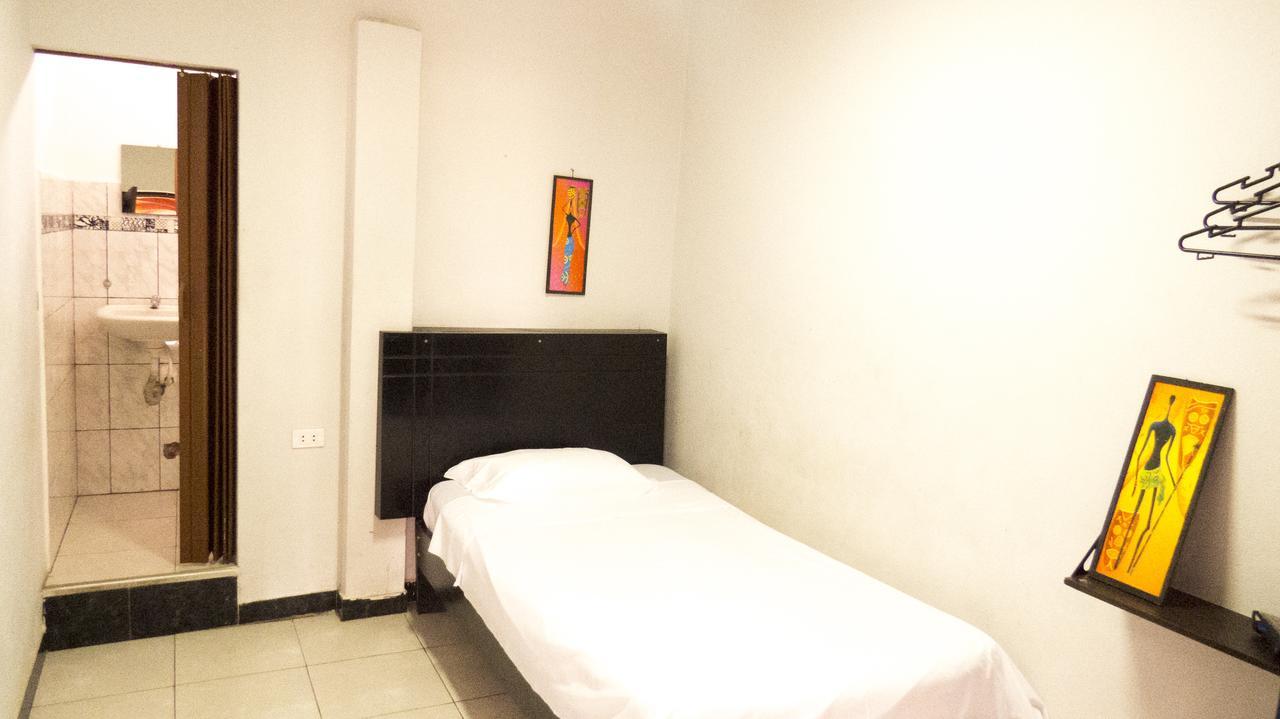 Jer'S Hostal Tumbes Dış mekan fotoğraf