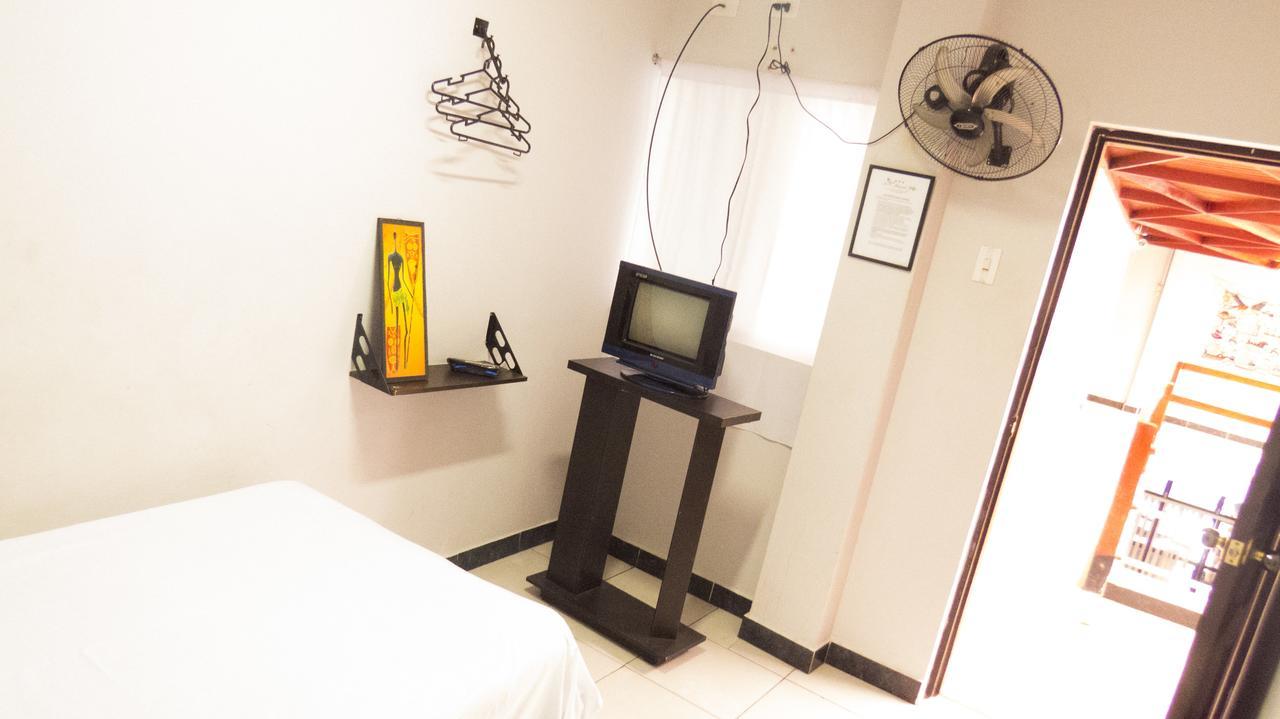 Jer'S Hostal Tumbes Dış mekan fotoğraf