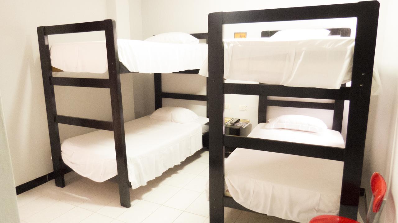 Jer'S Hostal Tumbes Dış mekan fotoğraf