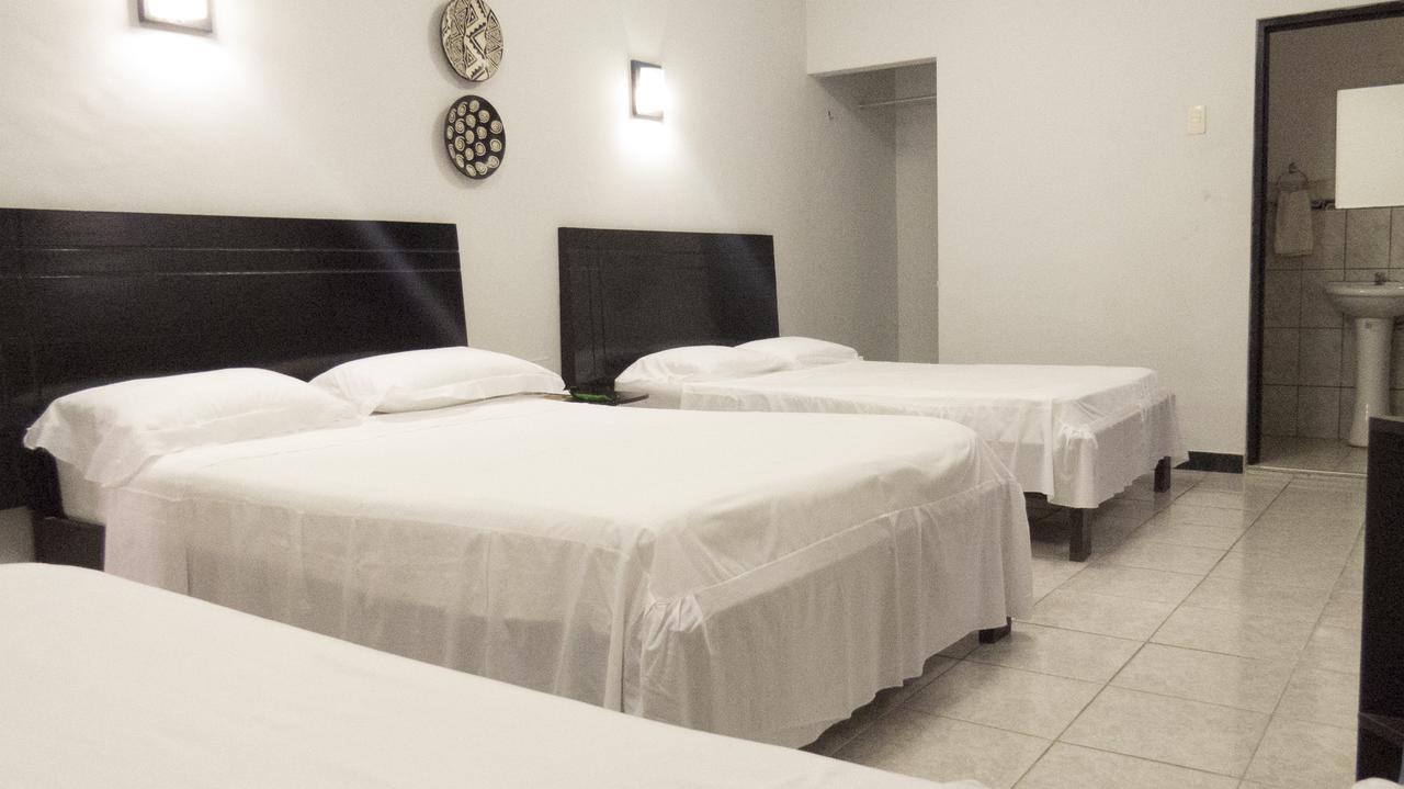 Jer'S Hostal Tumbes Dış mekan fotoğraf