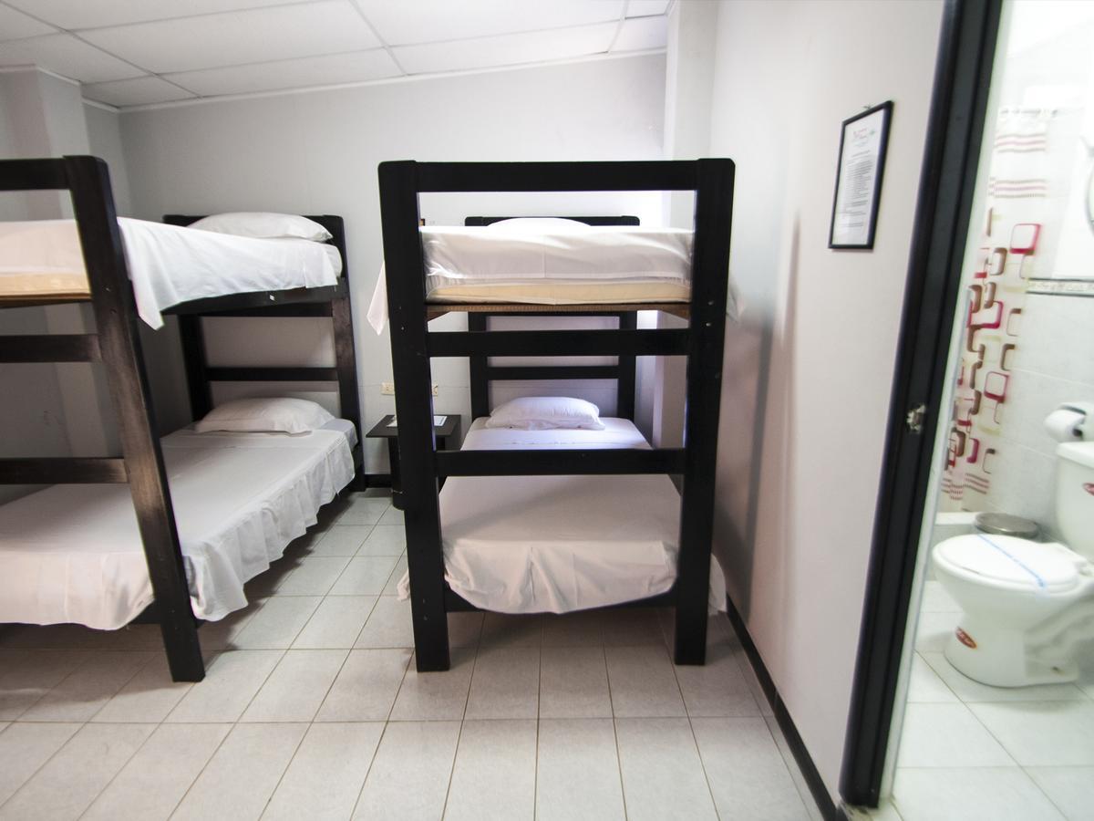 Jer'S Hostal Tumbes Dış mekan fotoğraf