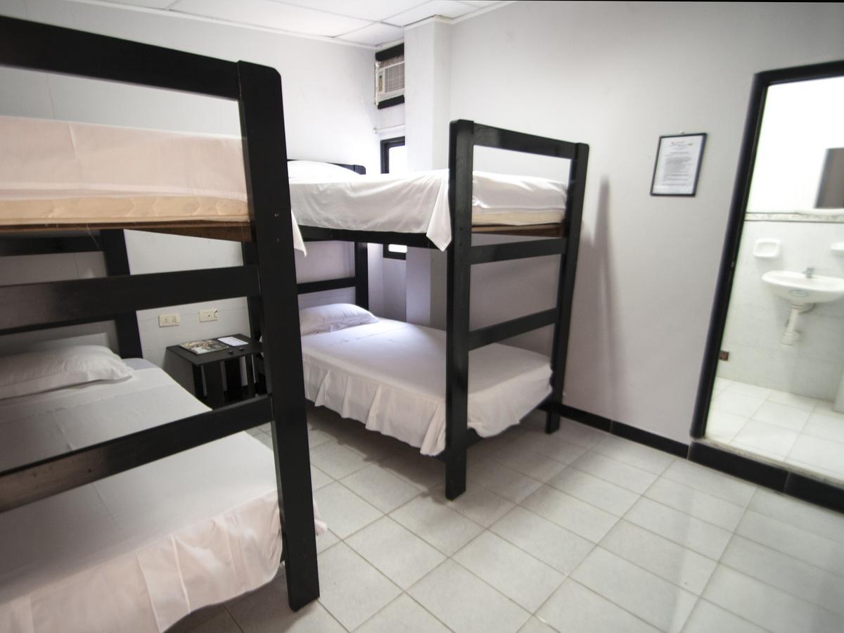 Jer'S Hostal Tumbes Dış mekan fotoğraf